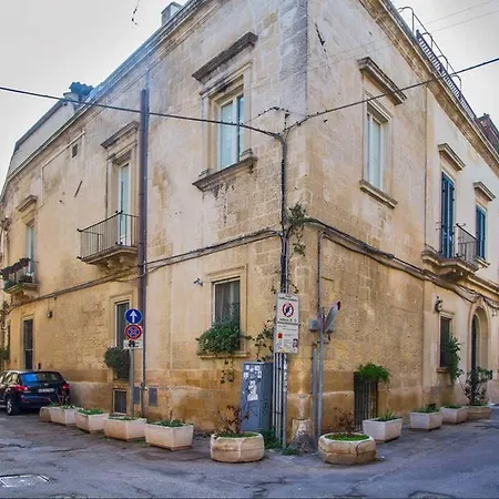 Palazzo Galateo بيت للعطل ليتشي